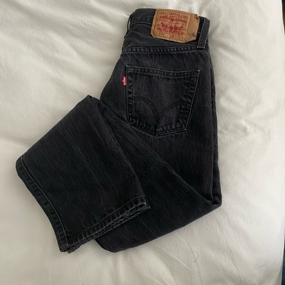 Deadstock Grey Levi’s jeans - Picture 2 of 4